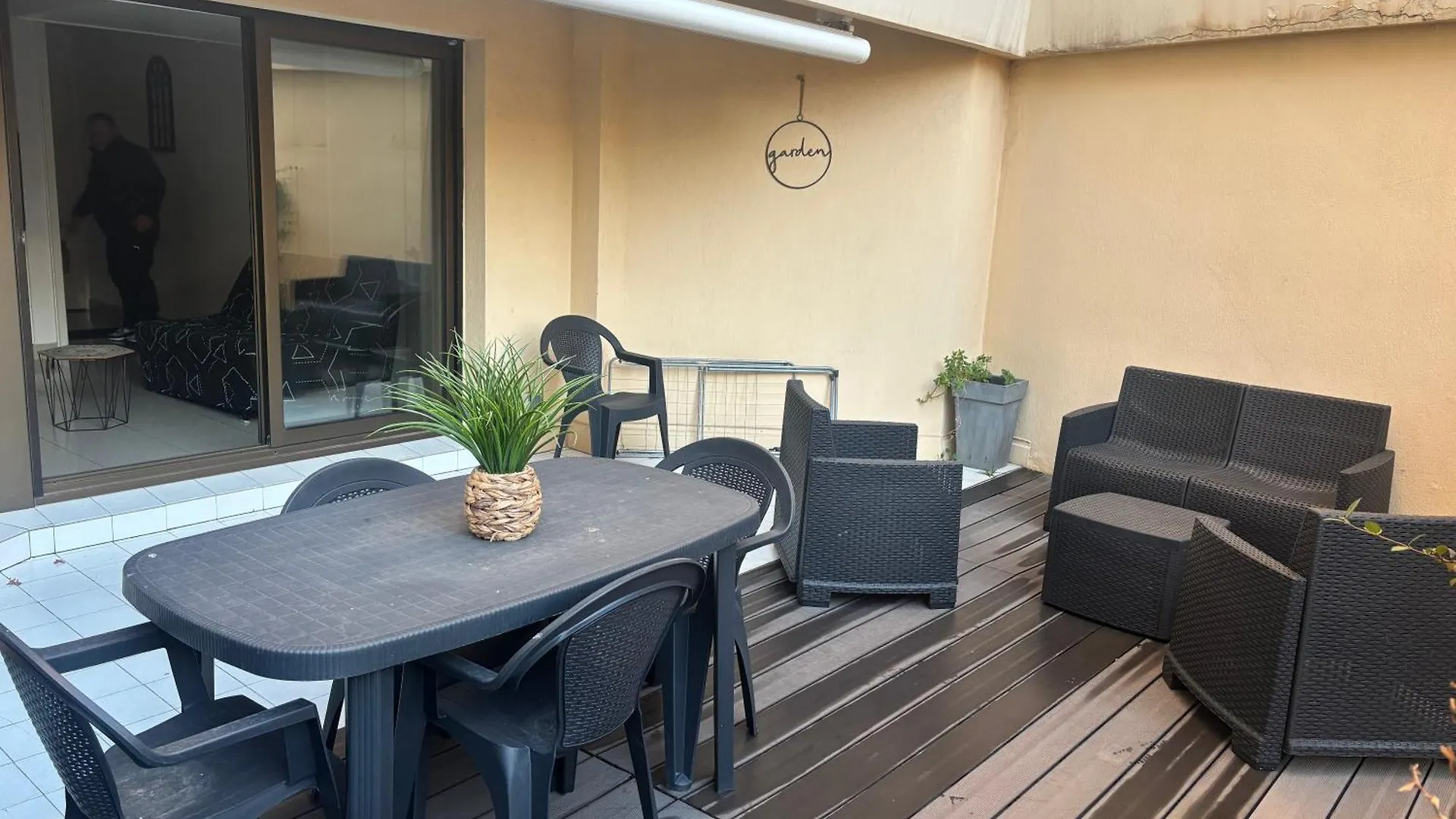 Apartment Studio Cabine En Front De Mer Frejus
