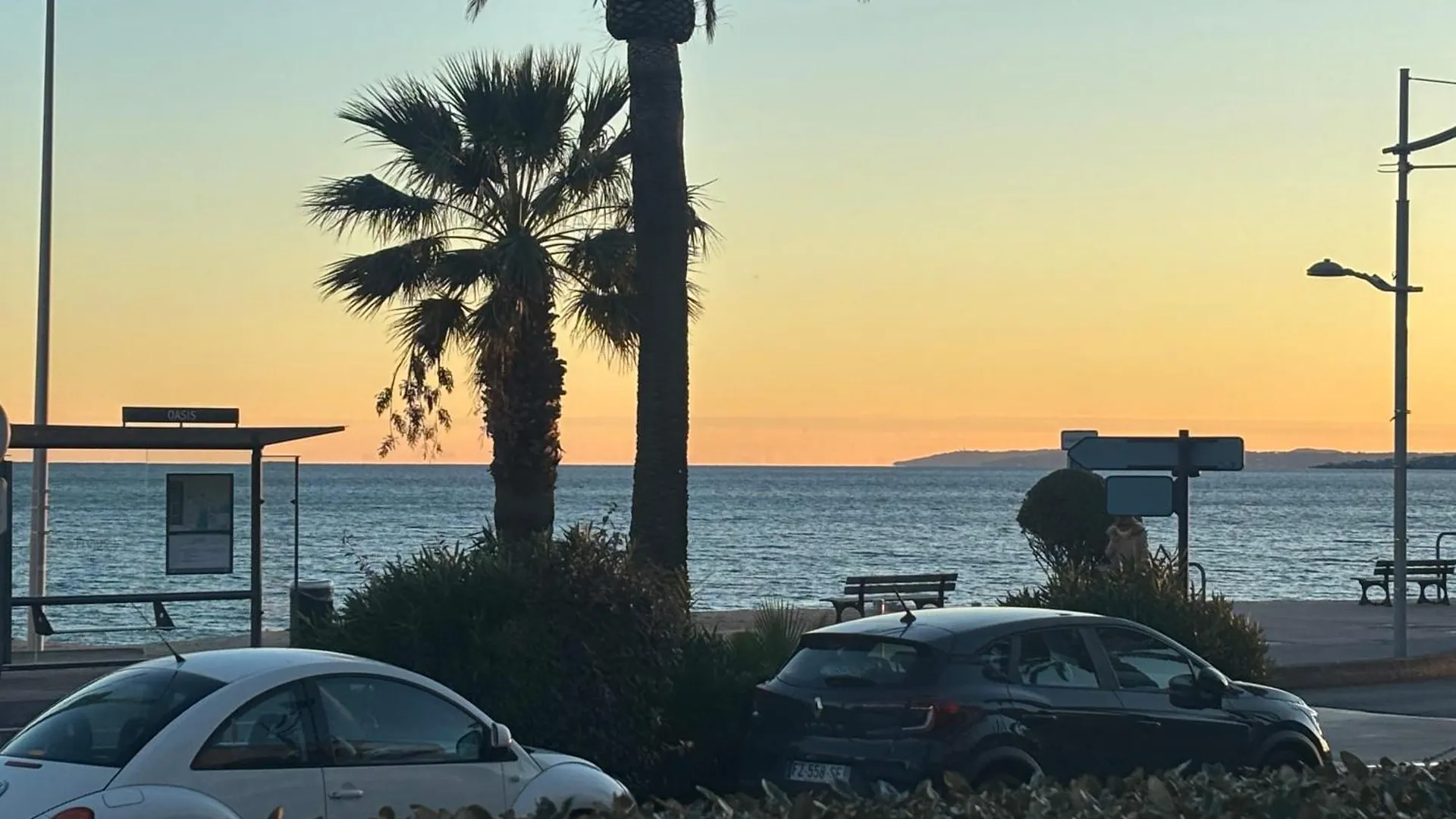 Studio Cabine En Front De Mer Frejus Apartment